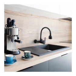 Bateria kuchenna ścienna elastyczna wylewka kran