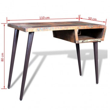 Drewniane biurko z metalowymi nogami
