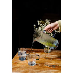 Dzbanek ryflowany z niebieskim uchem 1500ml Livio 1852