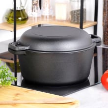 Garnek z pokrywką żeliwny 2w1 CAST LINE 26 cm, 4,5 l / 1,6 l