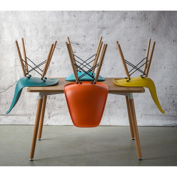 Krzesło P016W PP pomaranczowe drewniane nogi