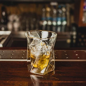 Szklanka z podwójną ścianką do whisky 300 ml Cristallo 25509