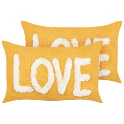 Zestaw 2 poduszek z napisami love bawełna 30 x 50 cm żółty Zestaw 2 poduszek z napisami love bawełna 30 x 50 cm żółty